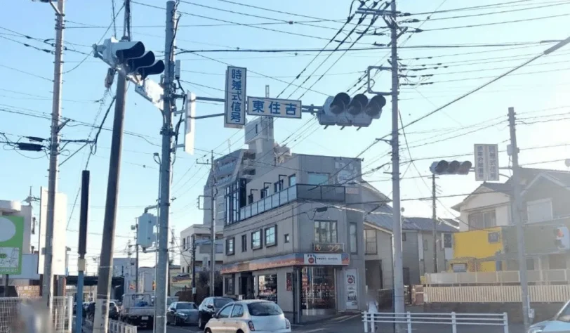 そのまま進み東住吉交差点を渡ります。