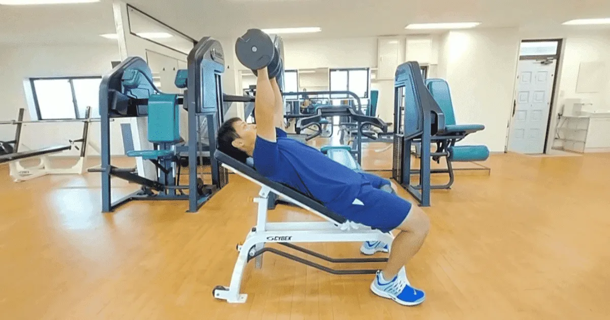 大胸筋上部　トレーニング　インクラインプレス