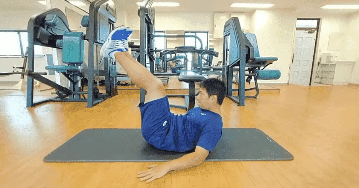 シックスパック　メニュー　レッグレイズ